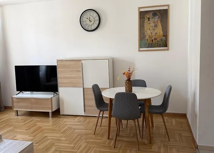Schoene Im 10 Apartment